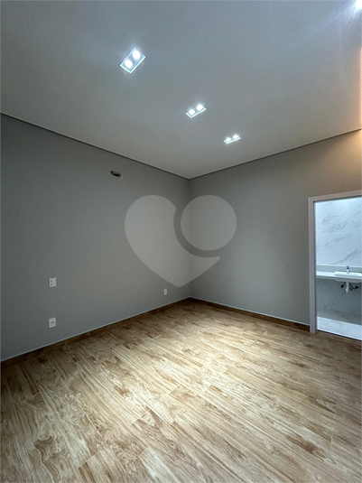 Foto REO1088700