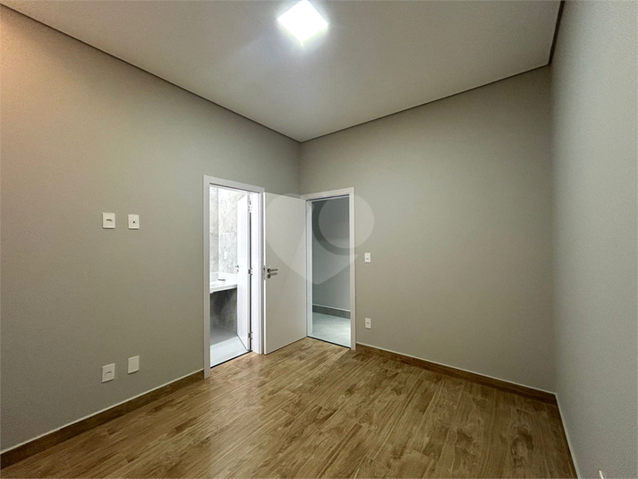 Foto REO1088700