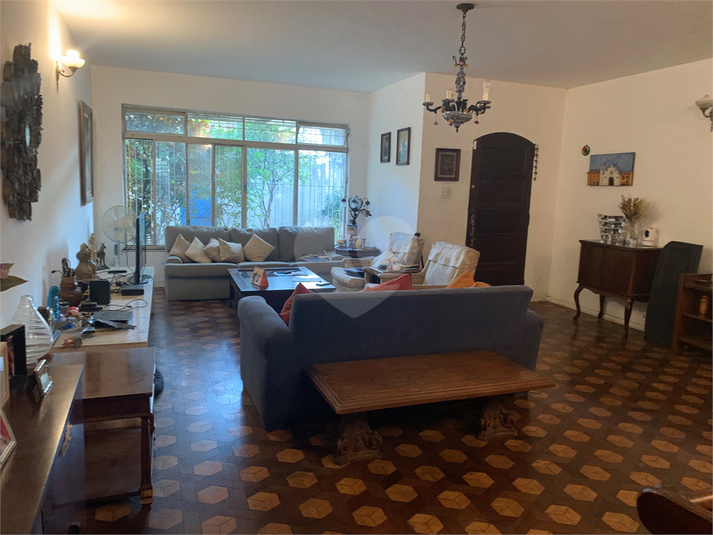 Foto REO1088948