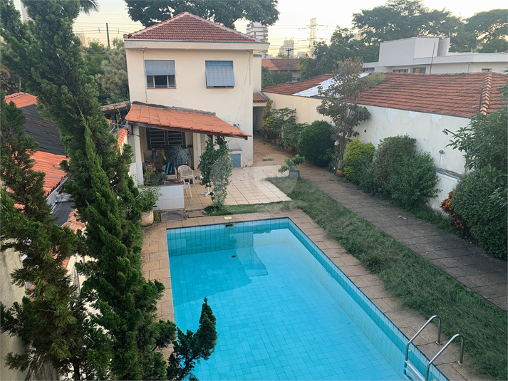 Foto REO1088948