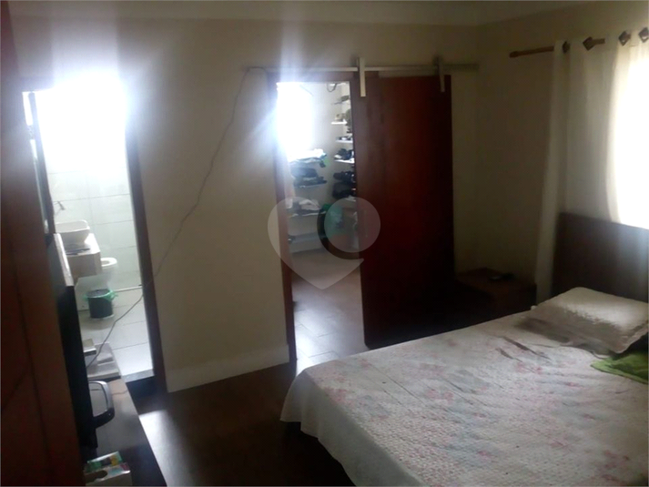 Foto REO1089075