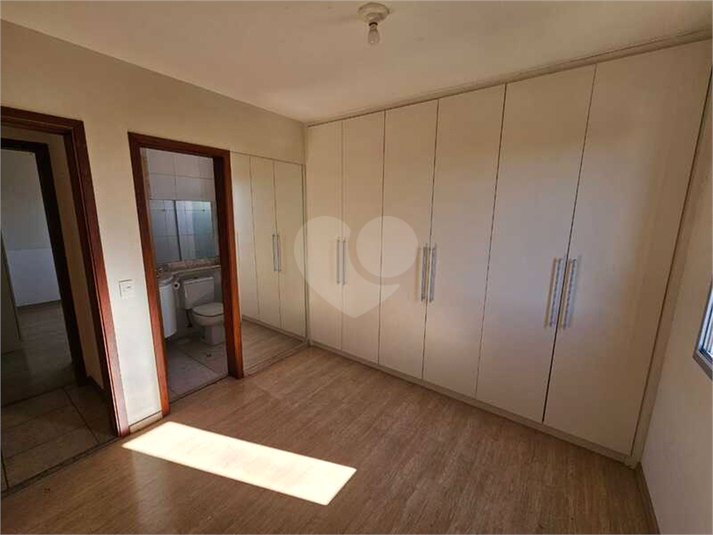 Foto REO1089145