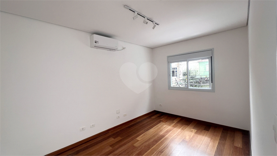Foto REO1089172