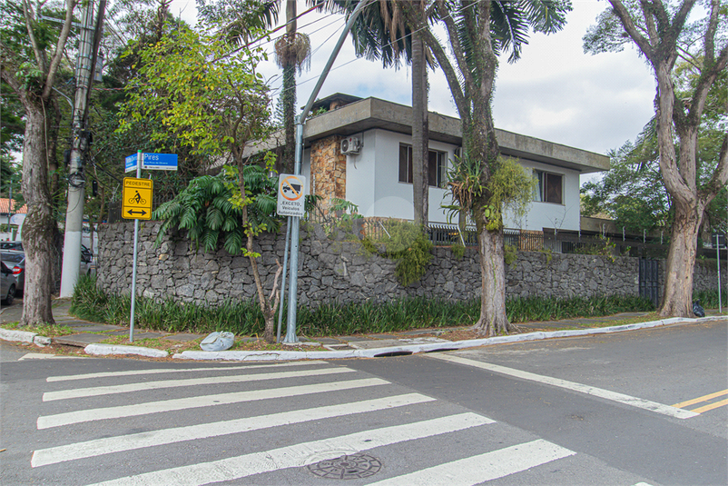 Foto REO1089175