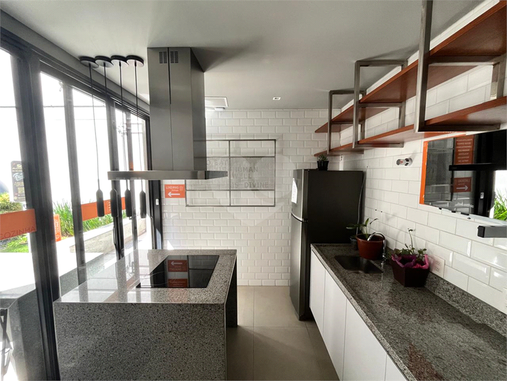 Foto REO1089300