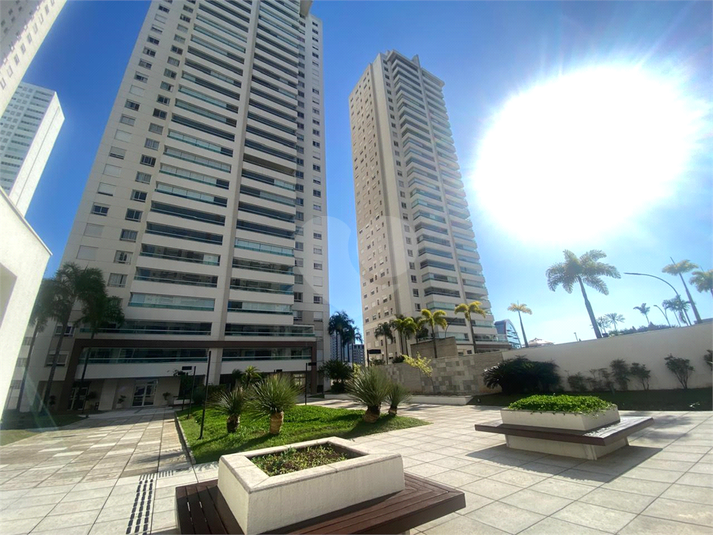 Foto REO1089473