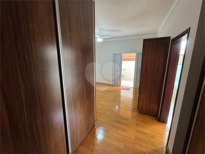 Foto REO1089525
