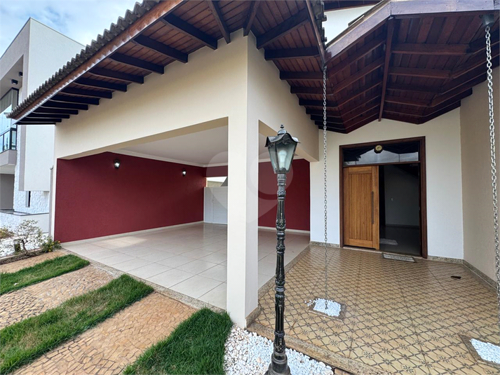 Foto REO1089525
