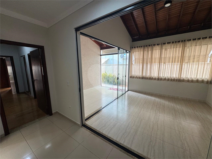 Foto REO1089525