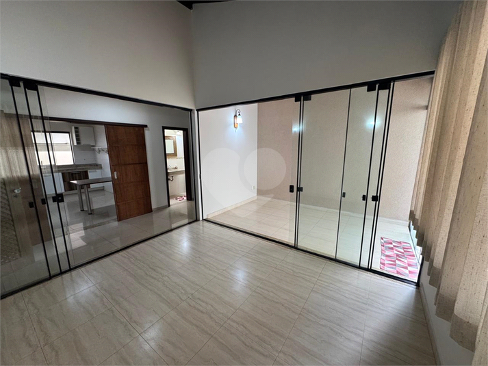 Foto REO1089525