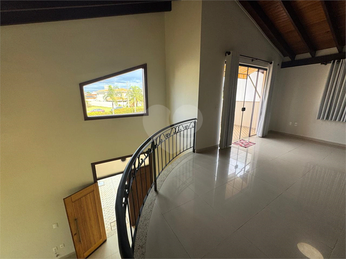 Foto REO1089525