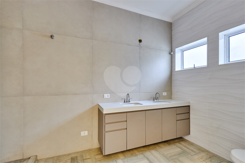 Foto REO1089528