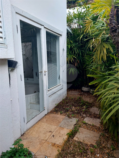 Foto REO1089777