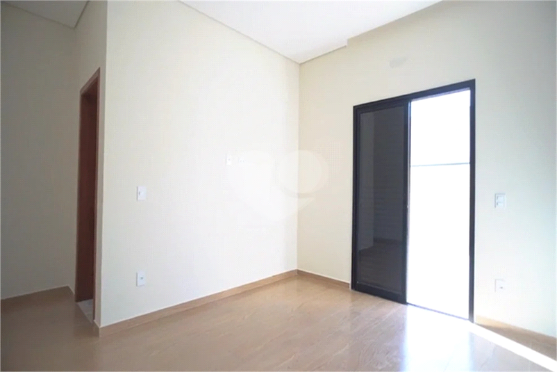 Foto REO1089800