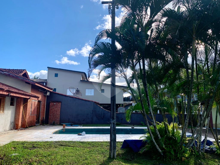 Foto REO1089979