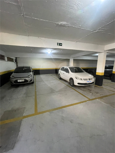 2 vagas 