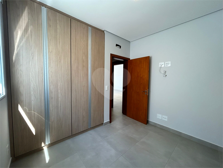 Foto REO1090024