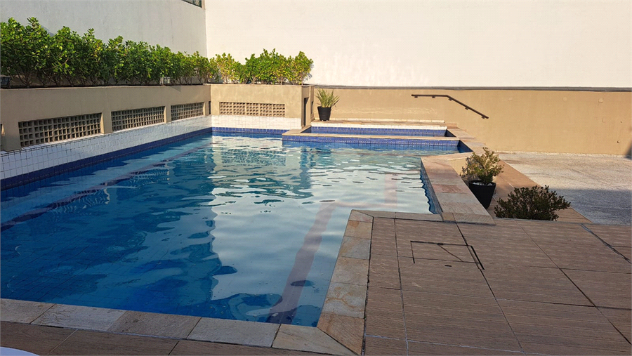 Foto REO1090038