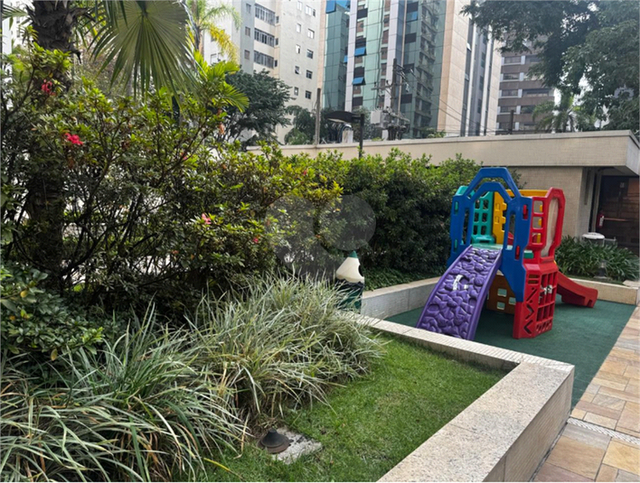 Foto REO1090078