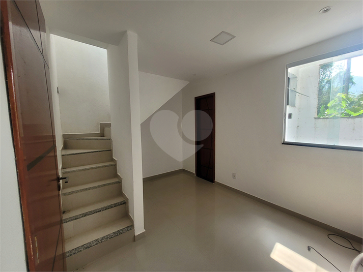 Foto REO1090081