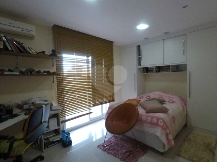 Foto REO1090084