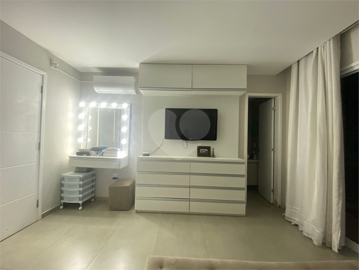 Foto REO1090110