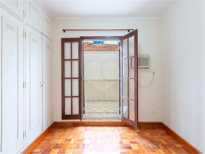 Foto REO1090161