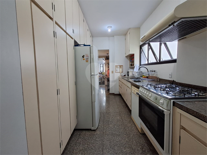 Foto REO1090201