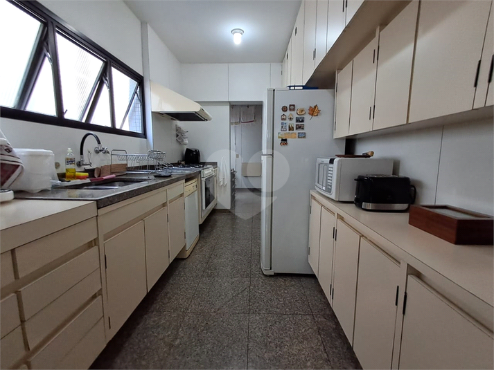 Foto REO1090201