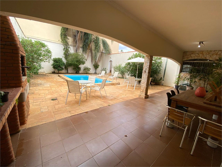 Foto REO1090437