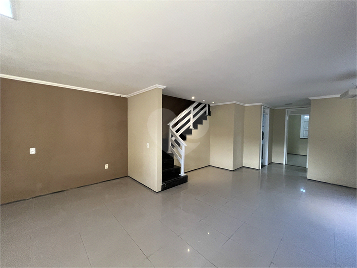 Foto REO1090459