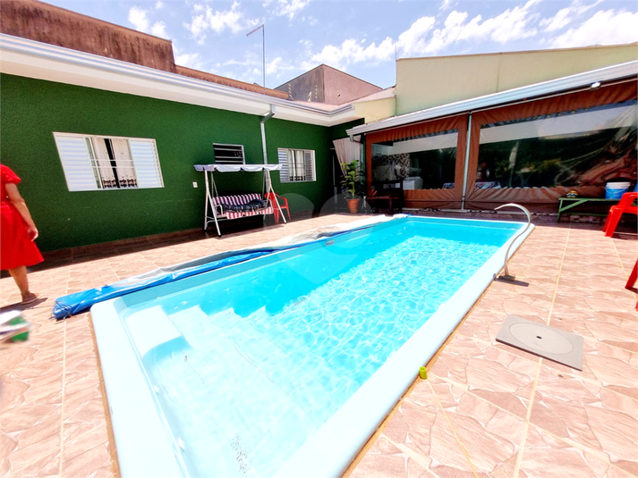 Foto REO1090541