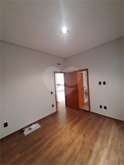 Foto REO1090578