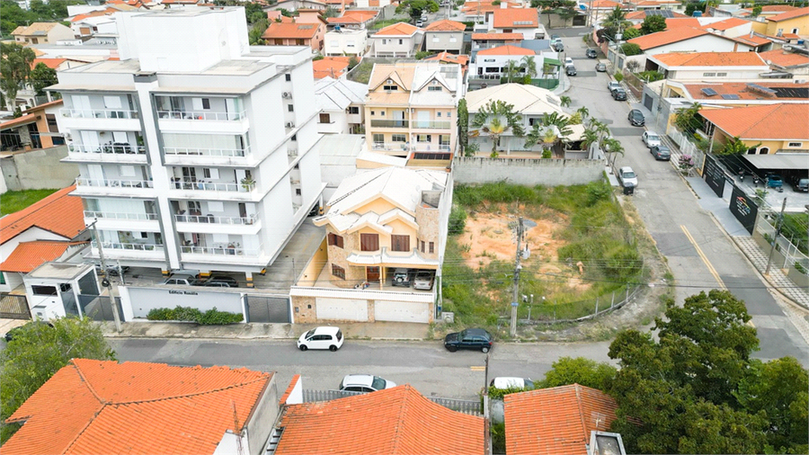 Foto REO1090700