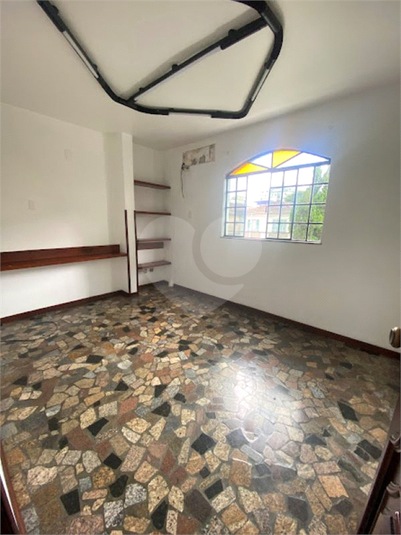Foto REO1090763