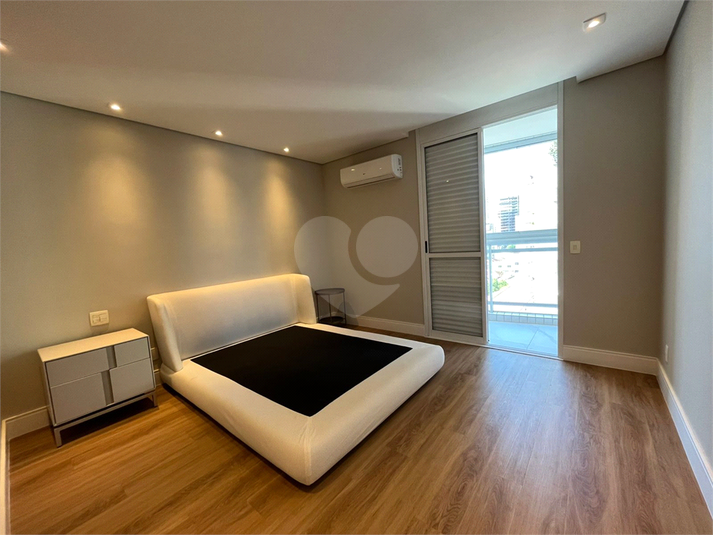 Foto REO1090769