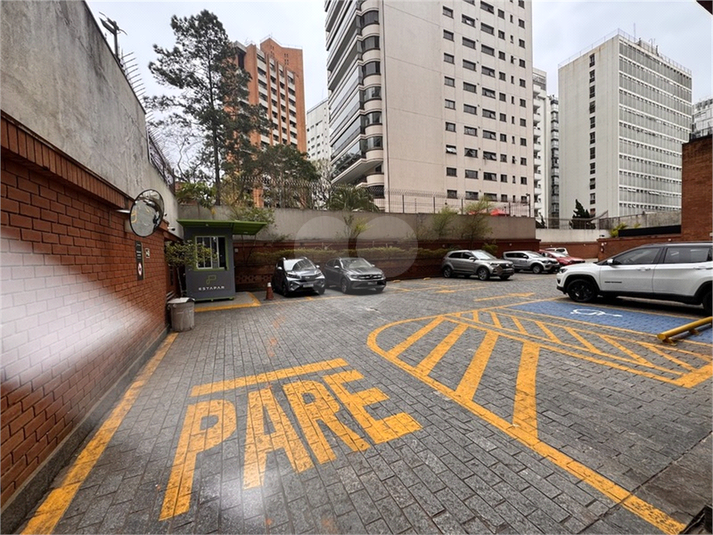 Foto REO1090796