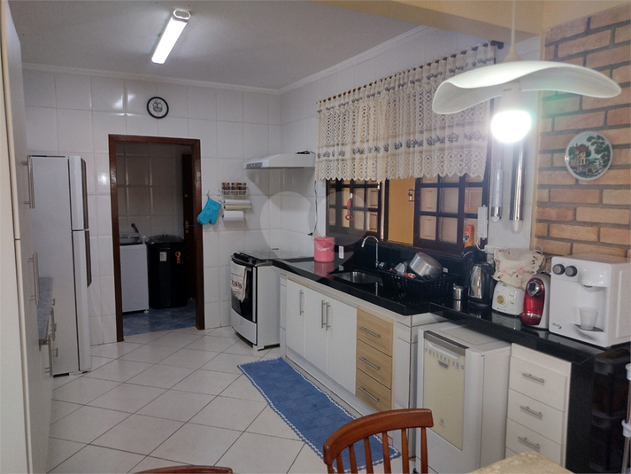 Foto REO1090810
