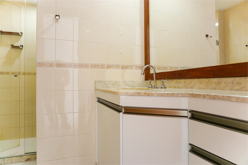 Foto REO1091374