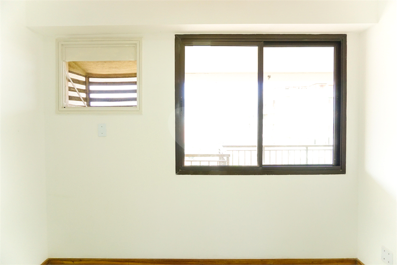 Foto REO1091374