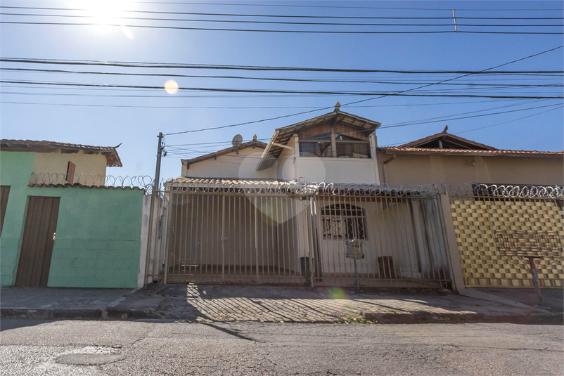 Foto REO1091395