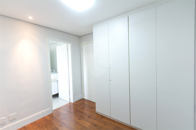 Foto REO1091936