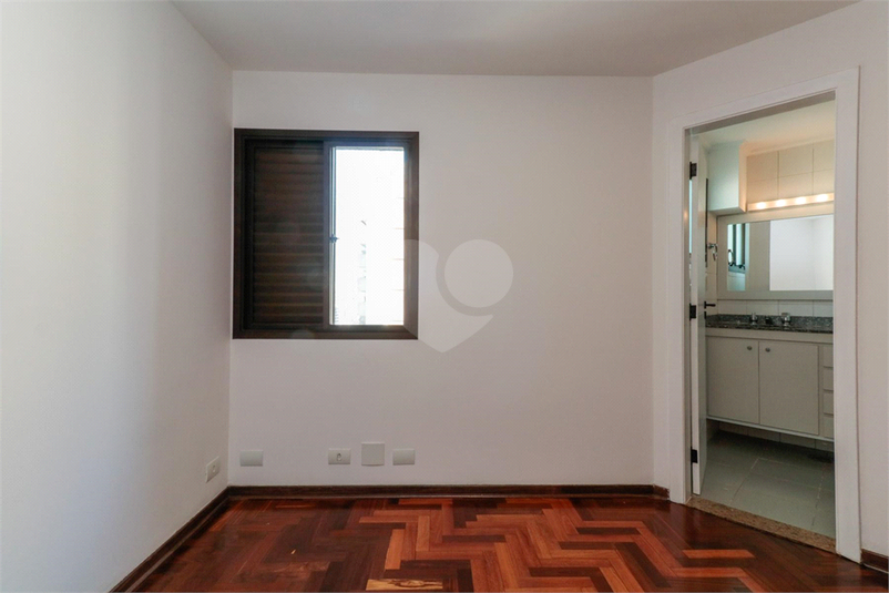Foto REO1091948
