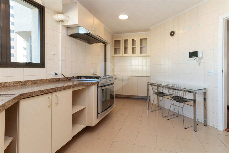 Foto REO1091948