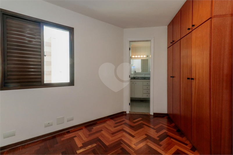 Foto REO1091948
