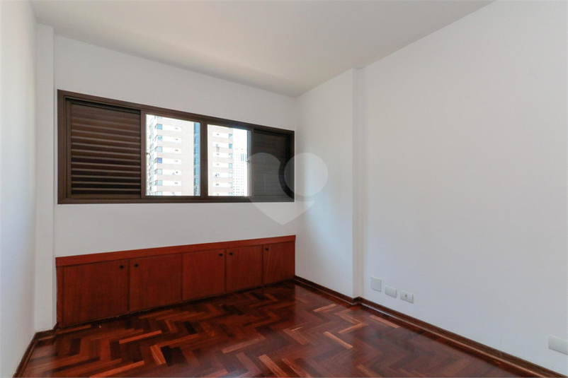 Foto REO1091948