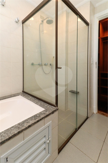 Foto REO1091948