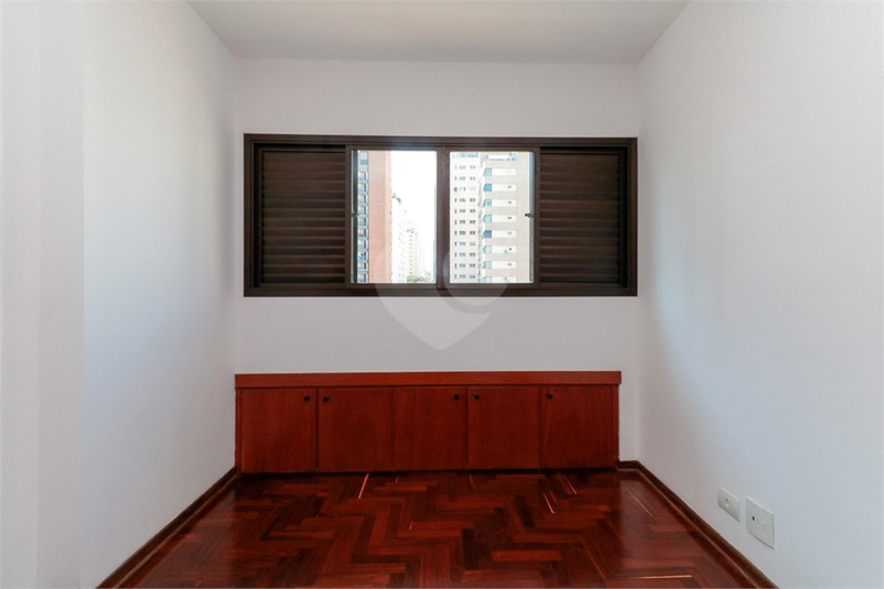 Foto REO1091948