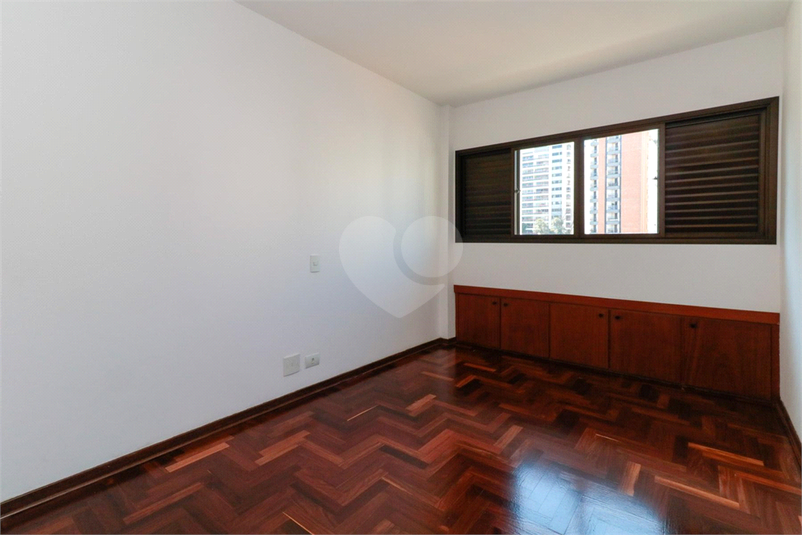 Foto REO1091948