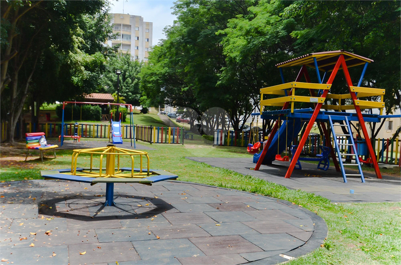 Foto REO1091996